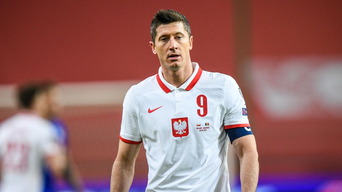 Lewandowski chấn thương trước Euro 2024: Ba Lan chìm trong lo lắng